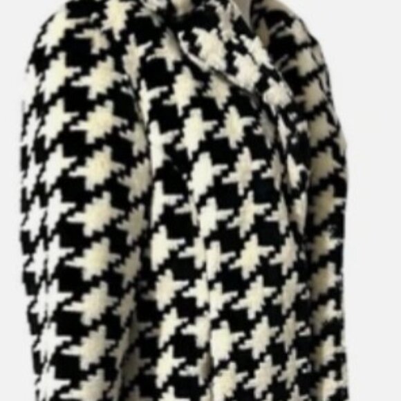 🎀Express Black & White/Cream Houndstooth Faux Fur Coat Size: 9/10 - Picture 6 of 10